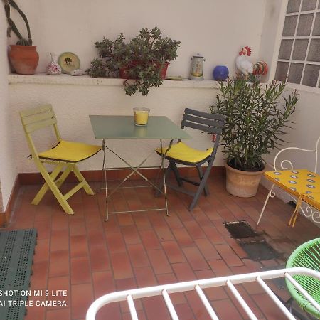 Grande chambre avec garage dans quartier historique Perpignan Extérieur photo