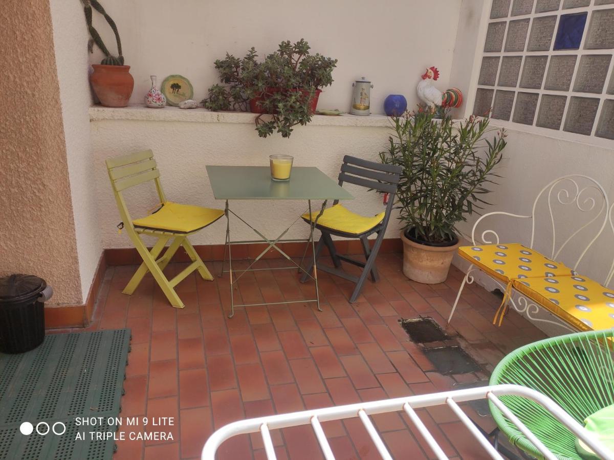 Grande chambre avec garage dans quartier historique Perpignan Extérieur photo